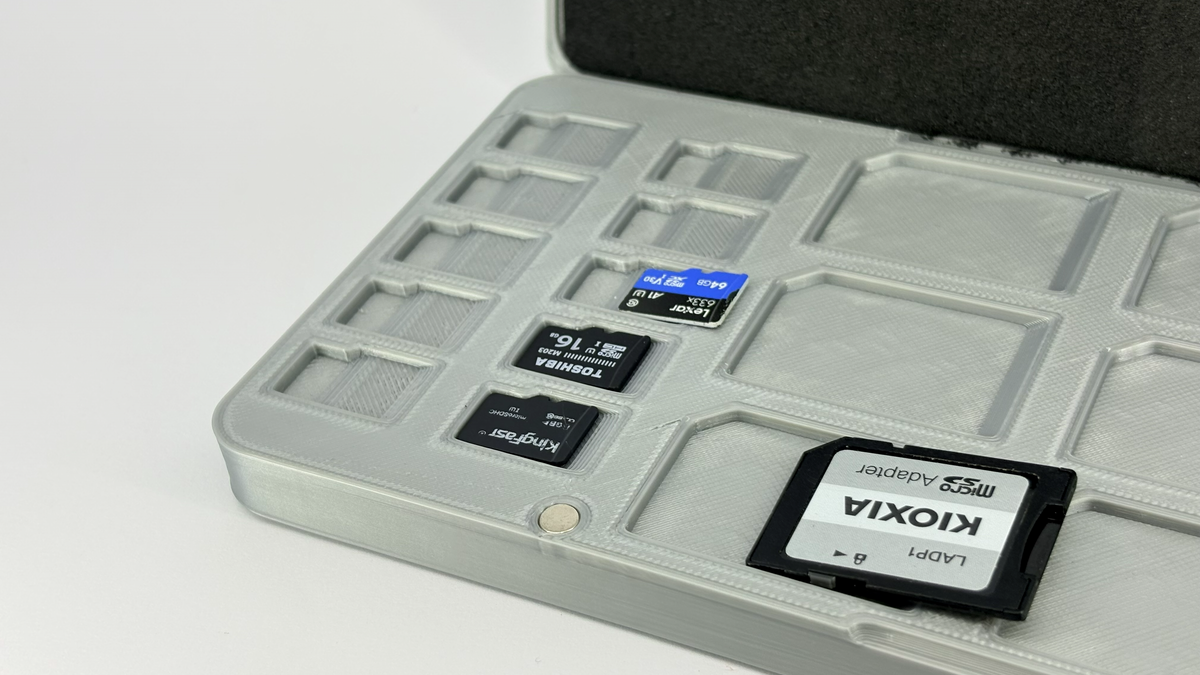 NOVALIT LABS | Magnetic Memory Card Case | Holds 10x microSD, 6x SD & USB Reader | Easy Slide-Access EVA Foam Storage Box